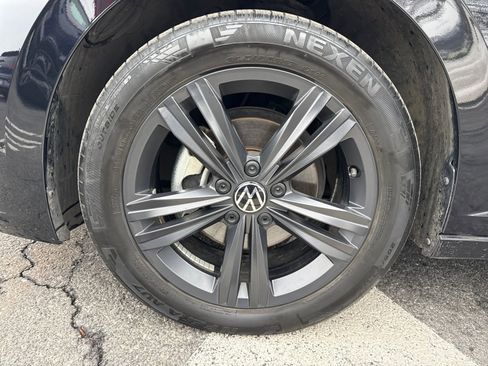 Certified 2024 Volkswagen Jetta SE w/ Panoramic Sunroof Package image 26