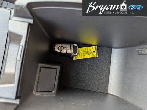 Used 2022 Ford Escape SE w/ Convenience Package image 37