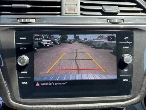 Used 2024 Volkswagen Tiguan Wolfsburg Edition image 30