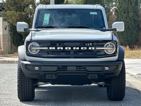New 2026 Ford Bronco Outer Banks w/ Sasquatch Package AWD/4WD image 9