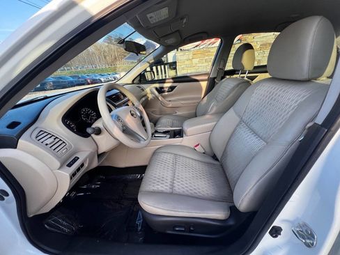 Used 2017 Nissan Altima 2.5 S w/ Power Driver Seat Package image 15