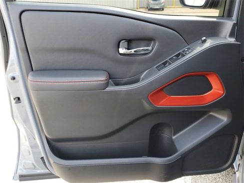 Used 2023 Nissan Frontier PRO-4X w/ Pro Convenience Package image 17