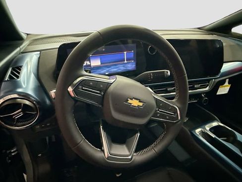 New 2026 Chevrolet Equinox EV LT image 12