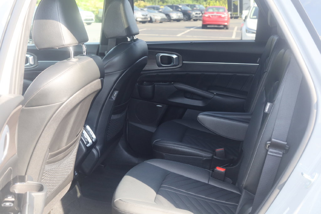 Used 2025 Kia Sorento SX Prestige AWD/4WD image 27