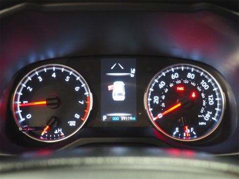 Used 2021 Toyota RAV4 LE image 21