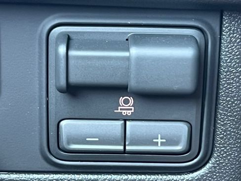 New 2026 GMC Yukon Elevation w/ Elevation Premium Package AWD/4WD image 23