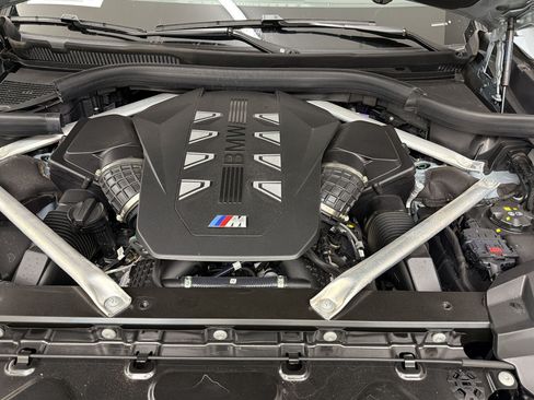 Used 2025 BMW X7 M60i AWD/4WD image 35