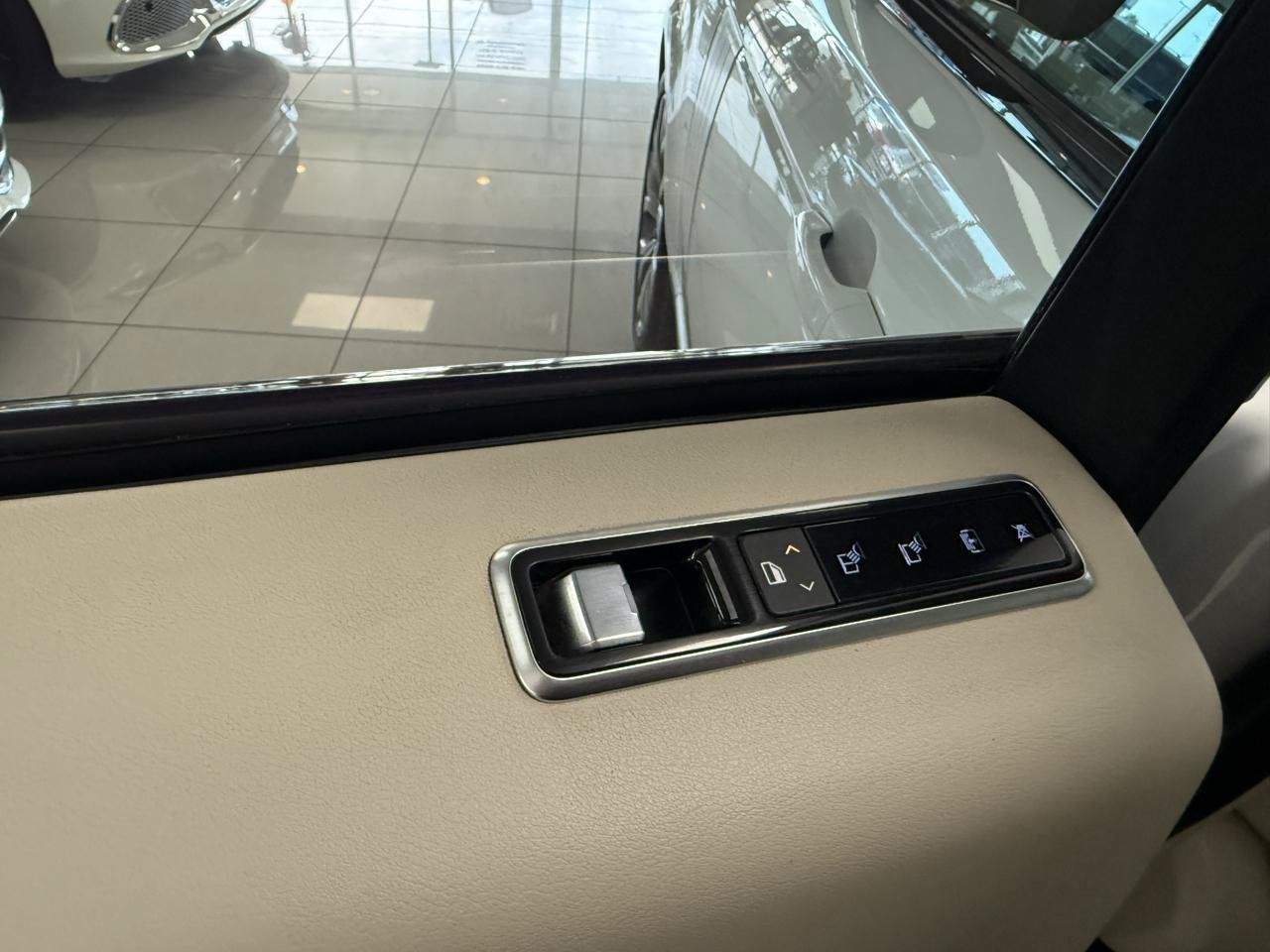 Used 2019 Land Rover Range Rover HSE AWD/4WD image 29