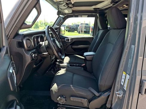 Used 2019 Jeep Wrangler Unlimited Sport S AWD/4WD image 13