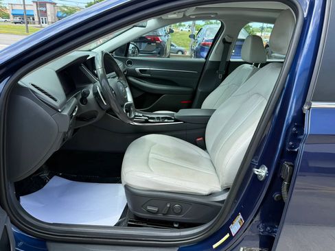 Used 2022 Hyundai Sonata Limited w/ Preferred Accessory Package FWD image 18