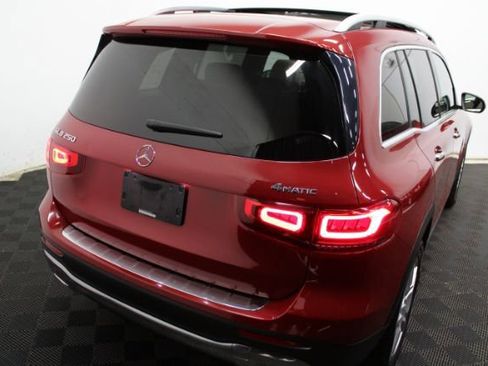 Used 2021 Mercedes-Benz GLB 250 4MATIC w/ Premium Package image 6