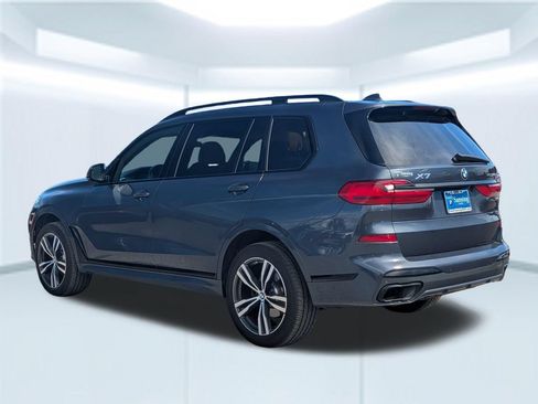 Used 2022 BMW X7 xDrive40i w/ M Sport Package AWD/4WD image 3