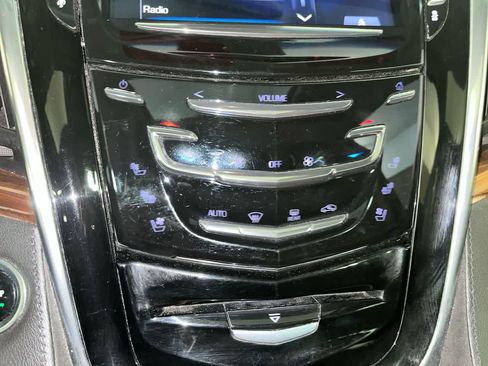 Used 2016 Cadillac Escalade ESV Premium image 19