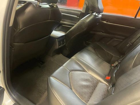 Used 2019 Toyota Camry XSE image 17