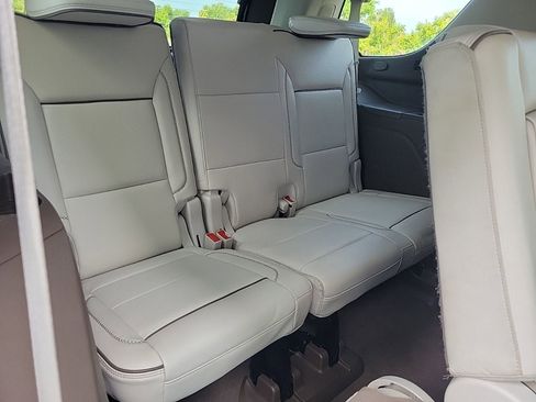 Used 2023 GMC Yukon Denali AWD/4WD image 14