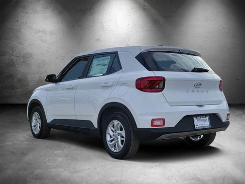 New 2026 Hyundai Venue SE image 4