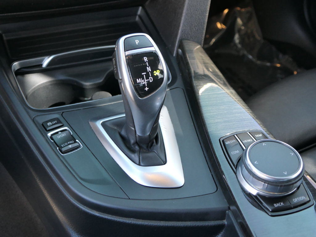 Used 2018 BMW 330i Sedan RWD image 24