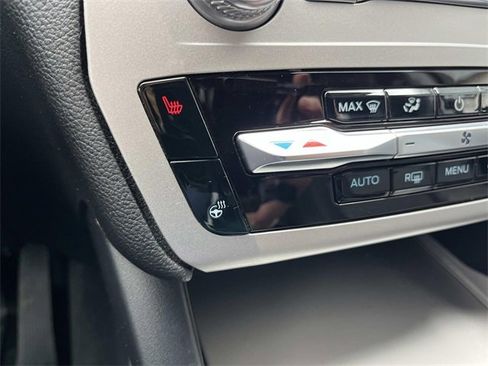 Used 2022 Ford Explorer XLT w/ Equipment Group 202A image 34