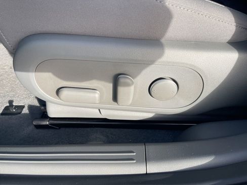 New 2026 Hyundai Ioniq 5 SE image 17