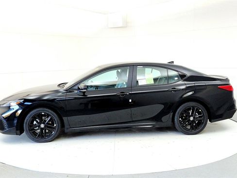New 2026 Toyota Camry SE FWD image 3