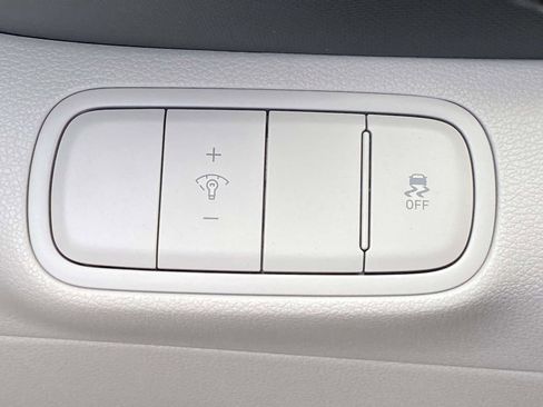 New 2026 Hyundai Venue SEL FWD image 25