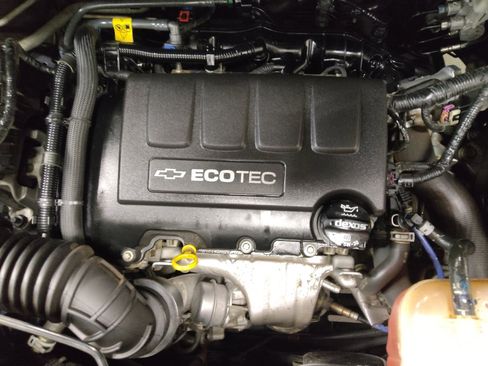 Used 2019 Chevrolet Trax LT w/ LT Convenience Package image 30