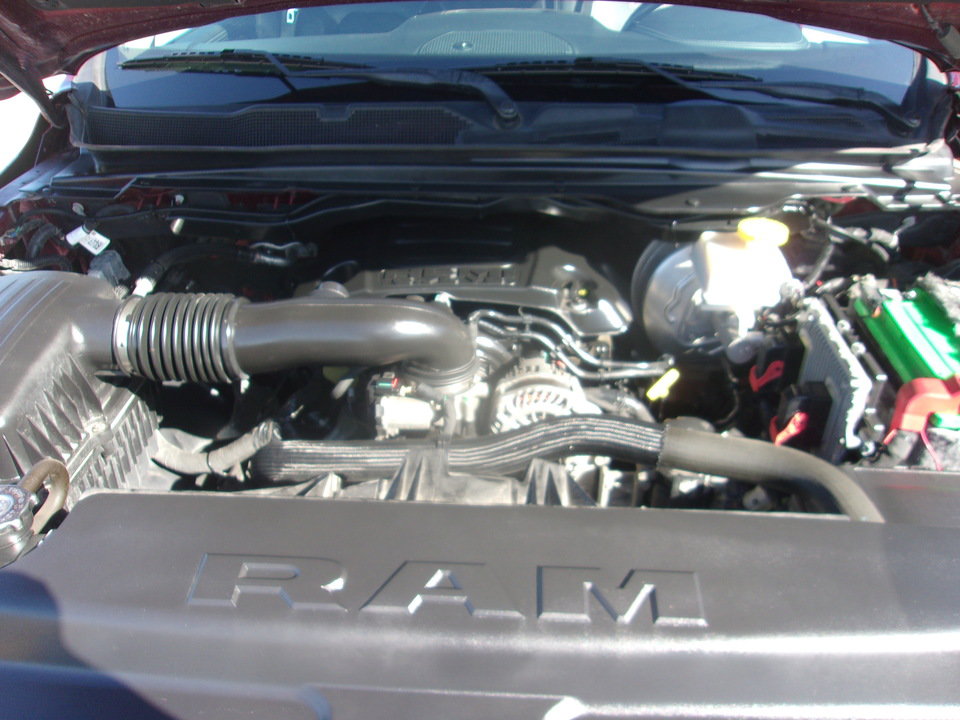 Used 2019 RAM 1500 Laramie AWD/4WD image 25