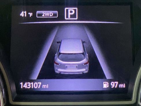 Used 2017 Nissan Pathfinder SV image 18