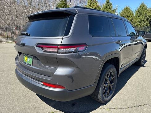 New 2026 Jeep Grand Cherokee L 4WD image 9