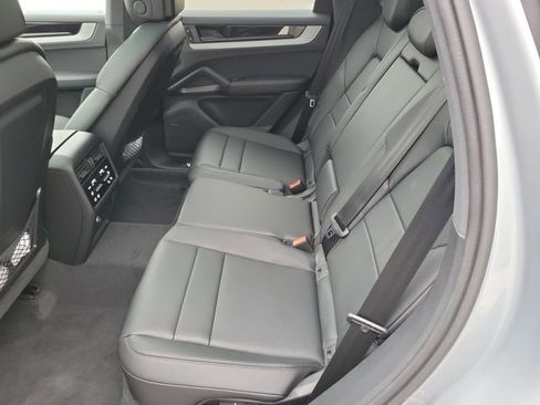 New 2026 Porsche Cayenne image 20
