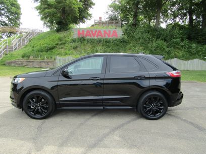 Used 2024 Ford Edge SE w/ Black Appearance Package