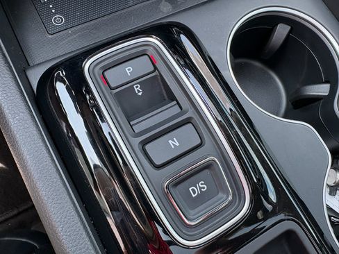 Certified 2024 Honda Pilot Touring image 23