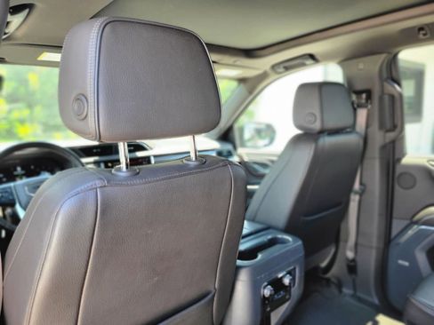 Used 2023 GMC Yukon Denali AWD/4WD image 14