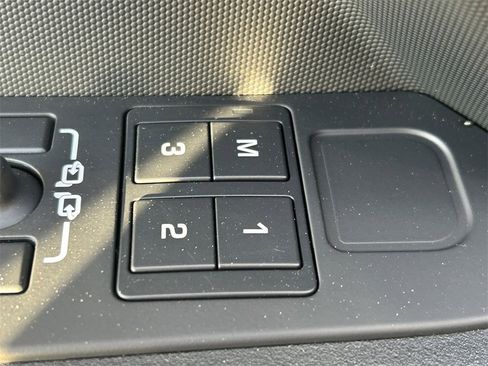 Used 2024 Land Rover Defender 130 Outbound image 24