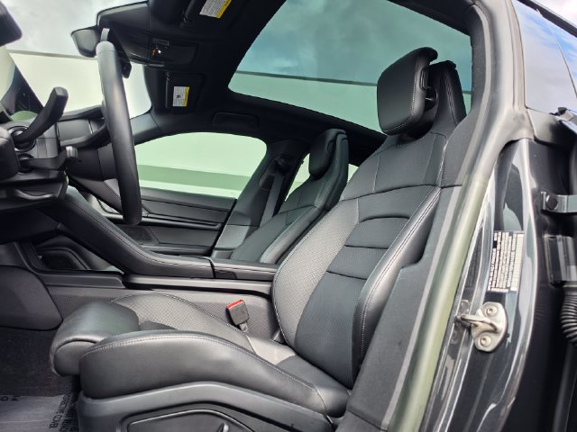 Used 2023 Porsche Taycan RWD image 26