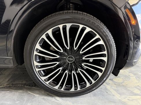 Used 2023 Lincoln Aviator Reserve w/ Equipment Group 201A AWD/4WD image 31