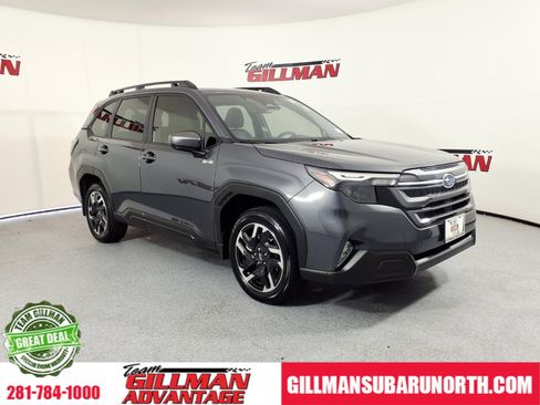 Used 2025 Subaru Forester Premium image 1