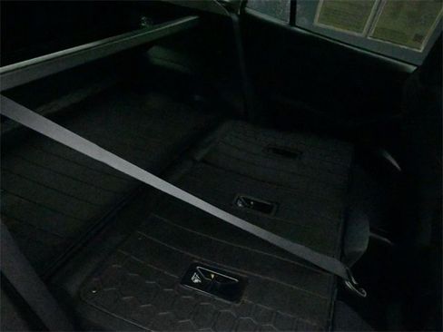 Used 2021 Subaru Crosstrek 2.0i Premium w/ Moonroof Package image 27