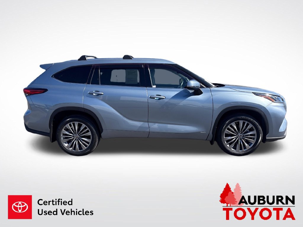 Certified 2022 Toyota Highlander Platinum AWD/4WD image 5