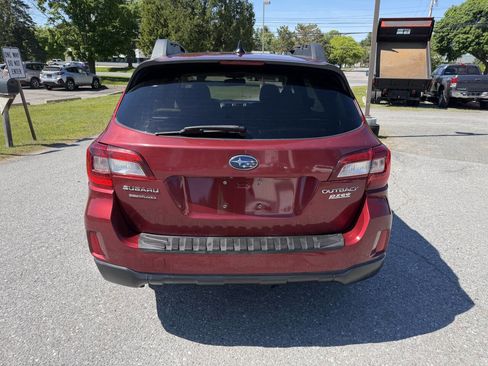 Used 2016 Subaru Outback 2.5i Limited AWD/4WD image 4