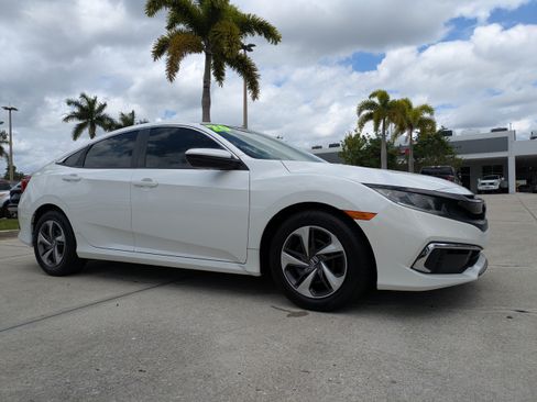 Used 2020 Honda Civic LX image 2