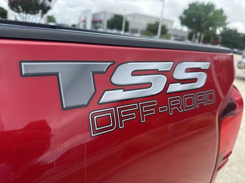 Used 2021 Toyota Tacoma SR w/ SR Convenience Package RWD image 14
