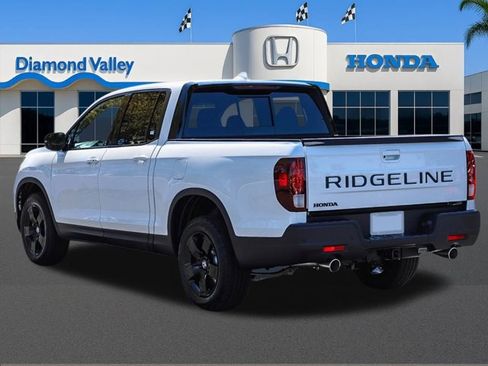 New 2026 Honda Ridgeline Black Edition image 4