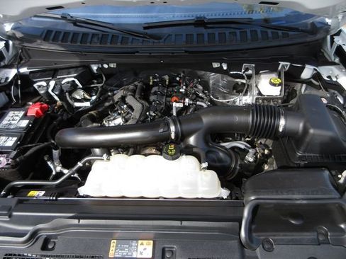 Certified 2025 Ford Expedition Max Platinum image 27