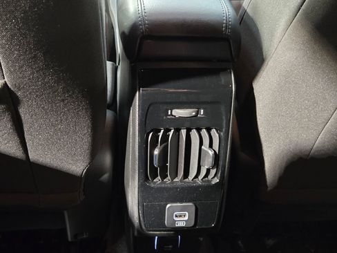 Used 2025 Jeep Compass Sport image 36