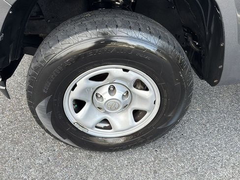 Used 2017 Toyota Tacoma SR5 image 28