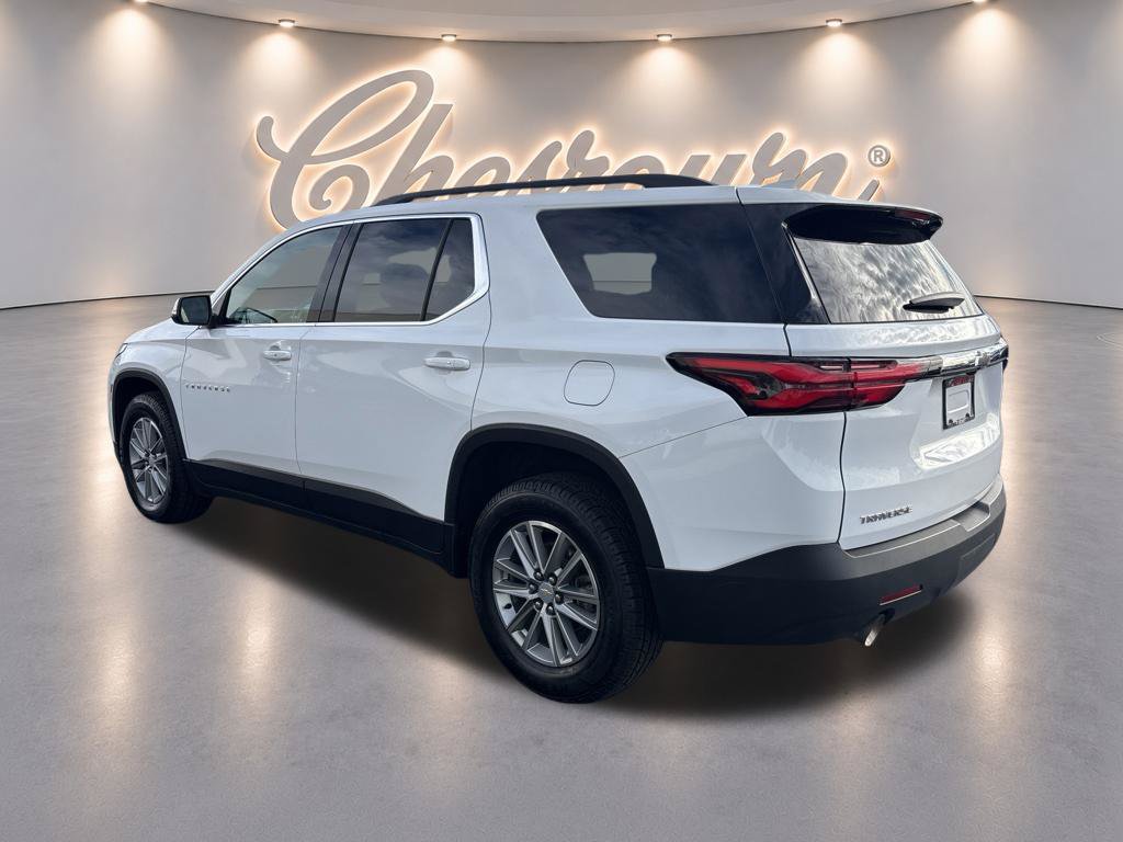 Used 2023 Chevrolet Traverse LT FWD image 3