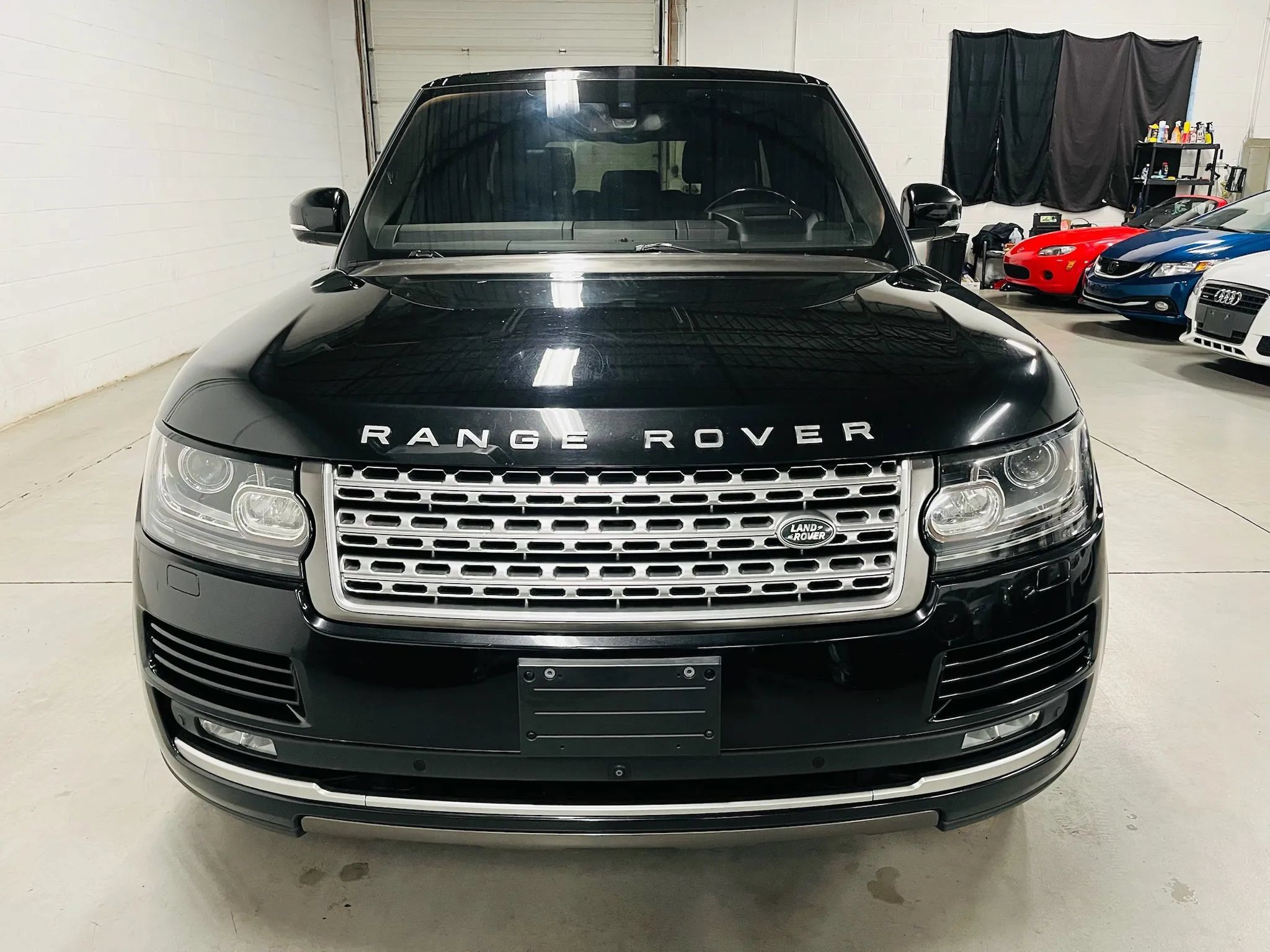 Used 2016 Land Rover Range Rover Supercharged AWD/4WD image 3