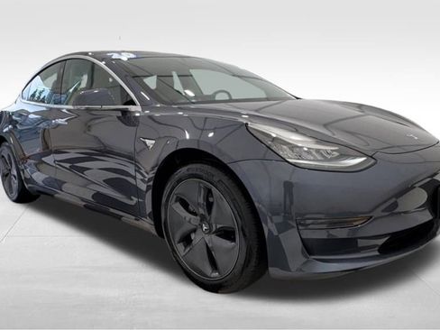 Used 2020 Tesla Model 3 Standard Range Plus image 6
