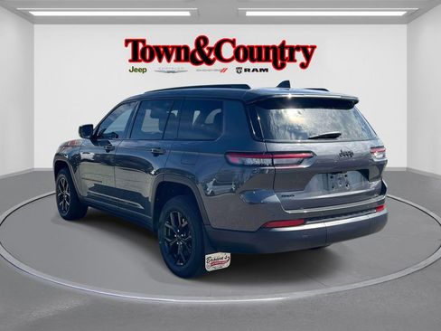 Certified 2025 Jeep Grand Cherokee L Altitude image 7